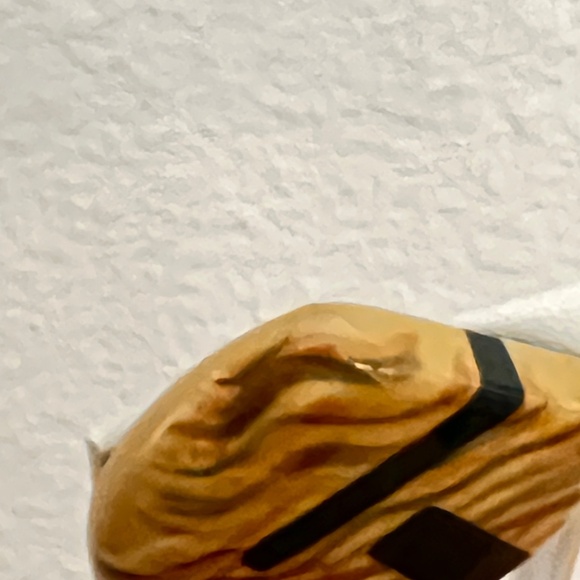 80s Artisan Round/ triangular wood Clip Earrings - Green, yellow, and grey - Picture 7 of 8